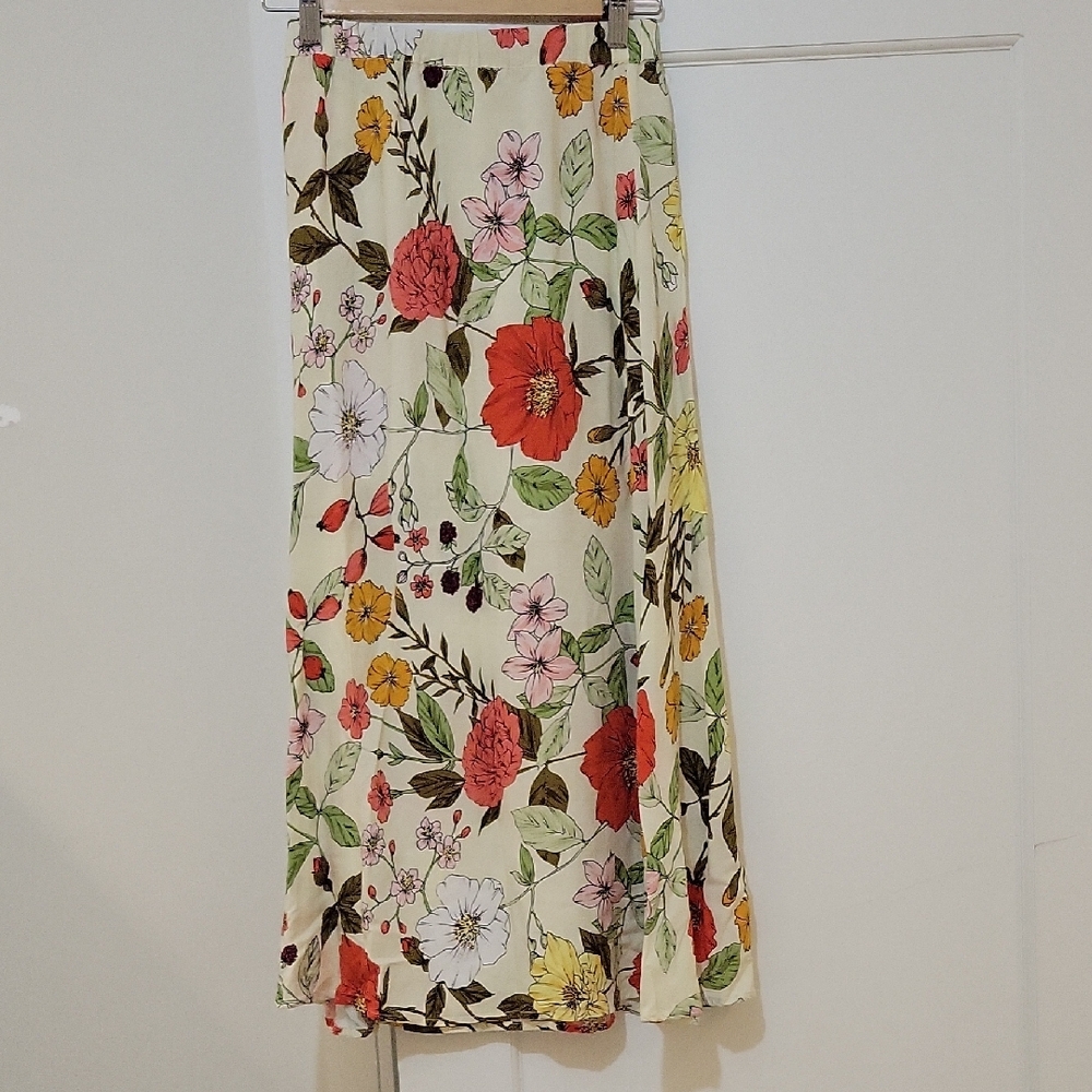 Floral Print Cream Skirt